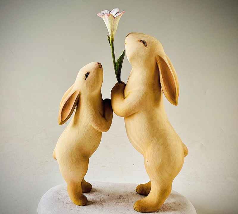 مجسمه چوبی خرگوش مادر و فرزند