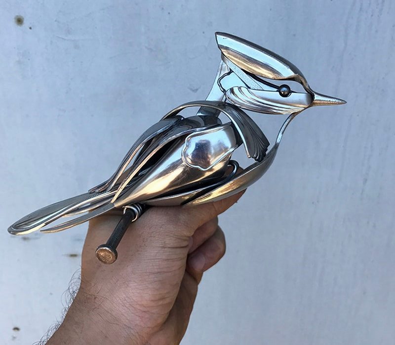 پرنده ساخته شده از ضایعات فلزی