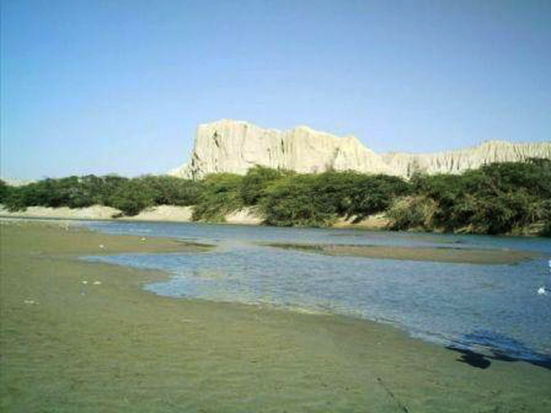 دریاچه سه دریا؛ منبع عکس: shorasb.eadl.ir؛ عکاس: نامشخص