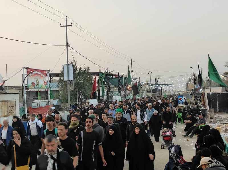 خیل جمعیت در طریق الحسین عکس از ویکی لاک عکاس M.E.Razeghi
