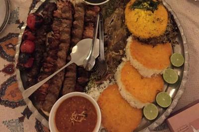 تحویل غذای با کیفیت درب منزل در کرمان با اسنپ فود