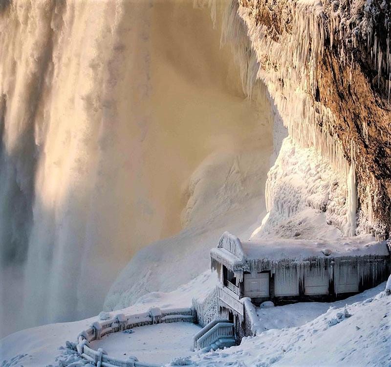 آبشار نیاگارا در زمستان، منبع عکس: niagaraparks.com، عکاس: ناشناس
