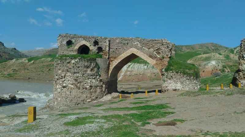 شکوه پل تاریخی گاومیشان؛ منبع عکس: گوگل مپ؛ عکاس: هماسادات نیا