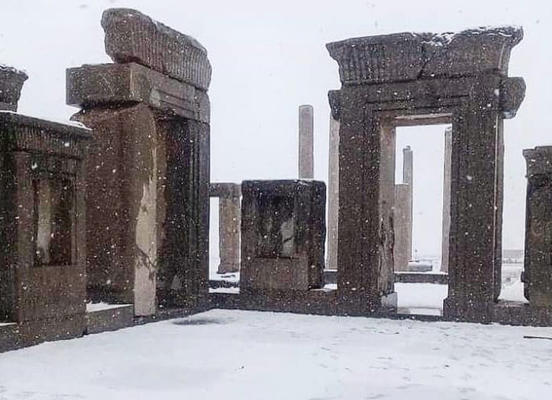 کاخ تچر در زمستان؛ منبع عکس: tachar.tours، عکاس: نامشخص