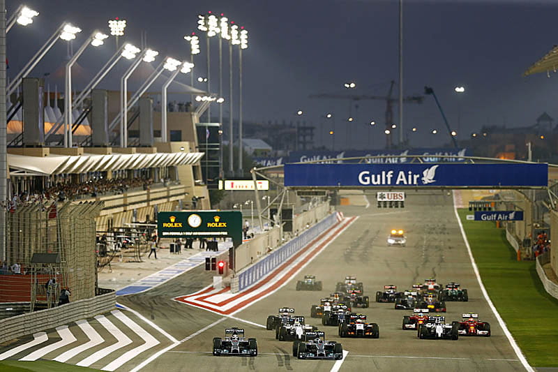 مسابقات فرمول یک در ورزشگاه لوسیل قطر از نمای بالا، منبع عکس: سایت Motorsport.com، عکاس نامشخص
