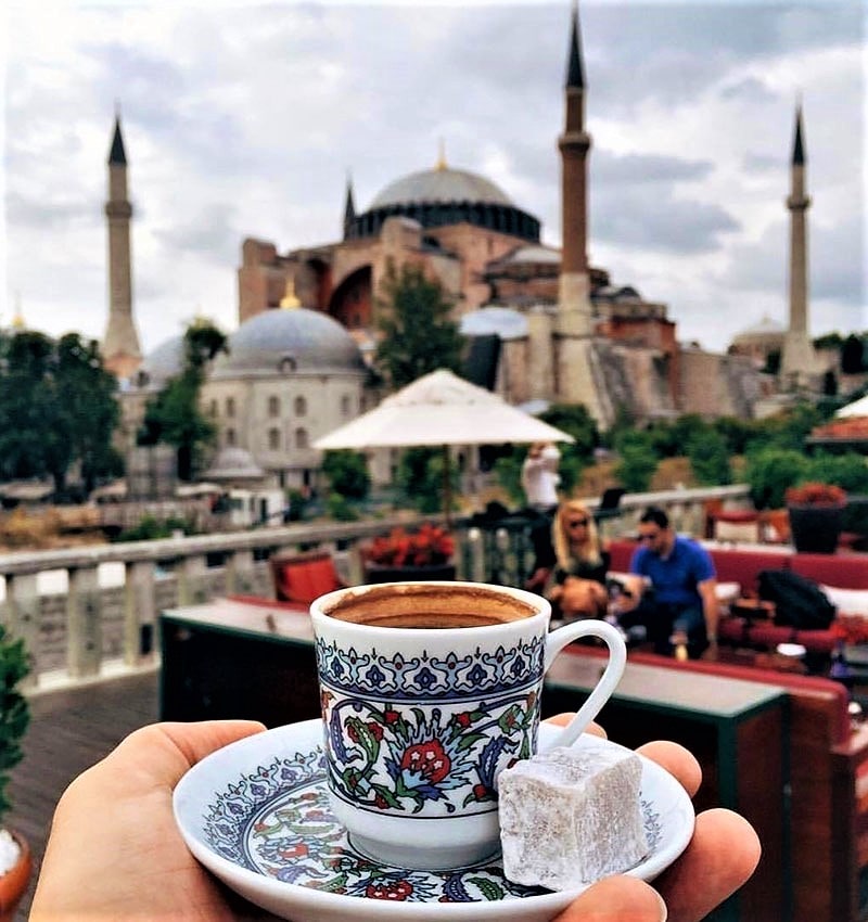 رستوران هتل فور سیزن سلطان احمد در استانبول، منبع عکس: اینستاگرام best_istanbul_photos@، عکاس: ناشناس