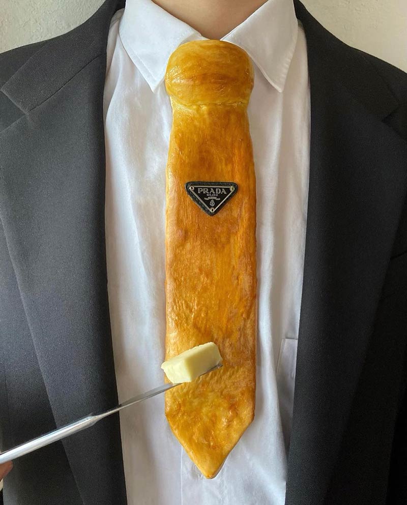 کراوات ساخته شده از نان 