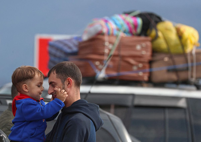 پناهجویان اهل قره‌باغ ارمنستان؛ منبع: REUTERS، عکاس: Irakli Gedenidze