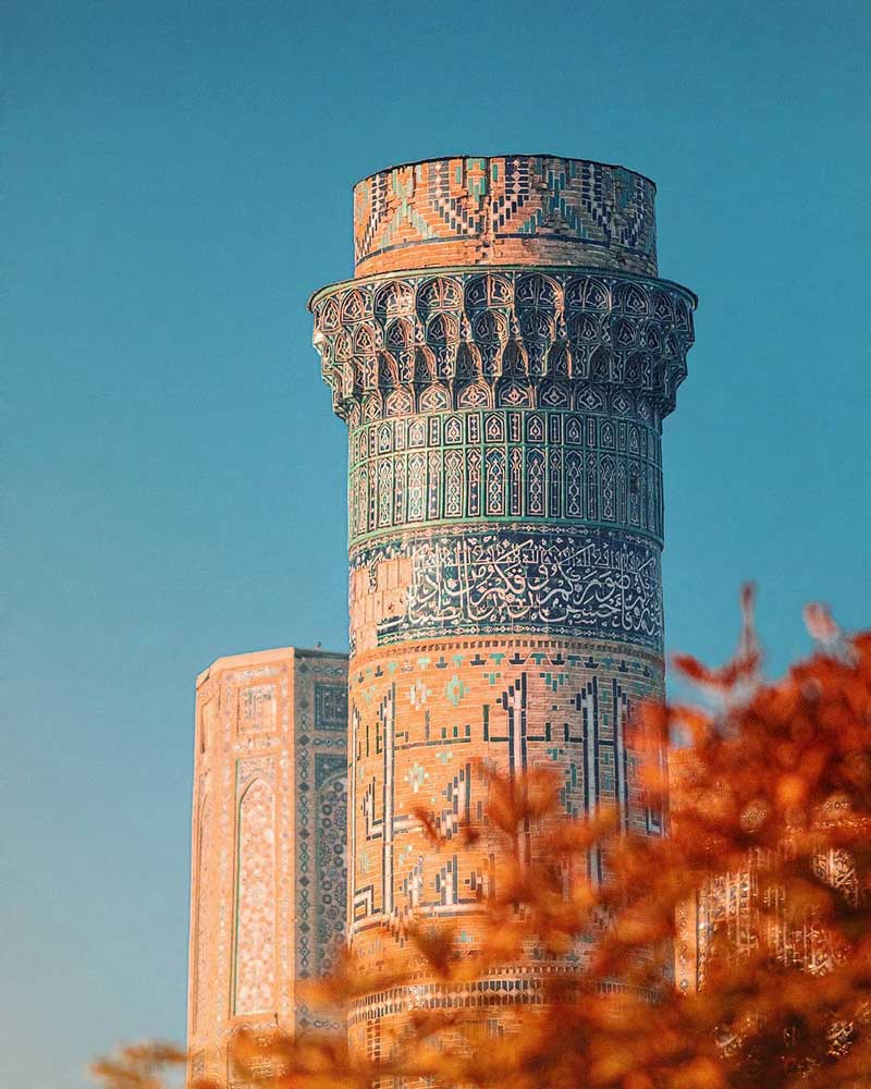 مناره‌ای با معماری ایرانی اسلامی در ازبکستان