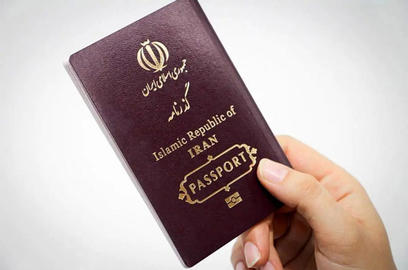 افرادی که شرایط دریافت پاسپورت را ندارند؛ منبع عکس: ایلنا، عکاس: نامشخص