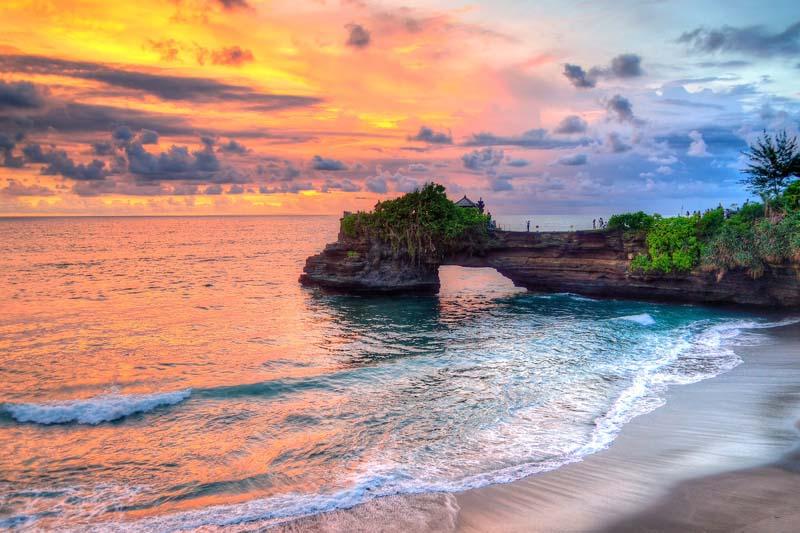 غروب آفتاب جزیره بالی در اندونزی  