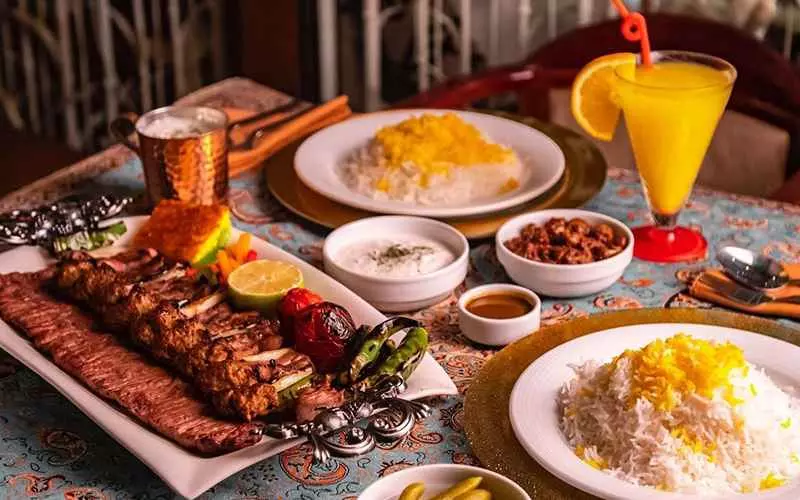 میز غذا در رستوران نایب، منبع عکس: گوگل مپ، عکاس: Sajjad Nazi