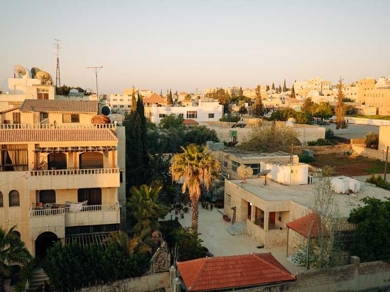 نمایی از ساختمان‌های شهری در اردن