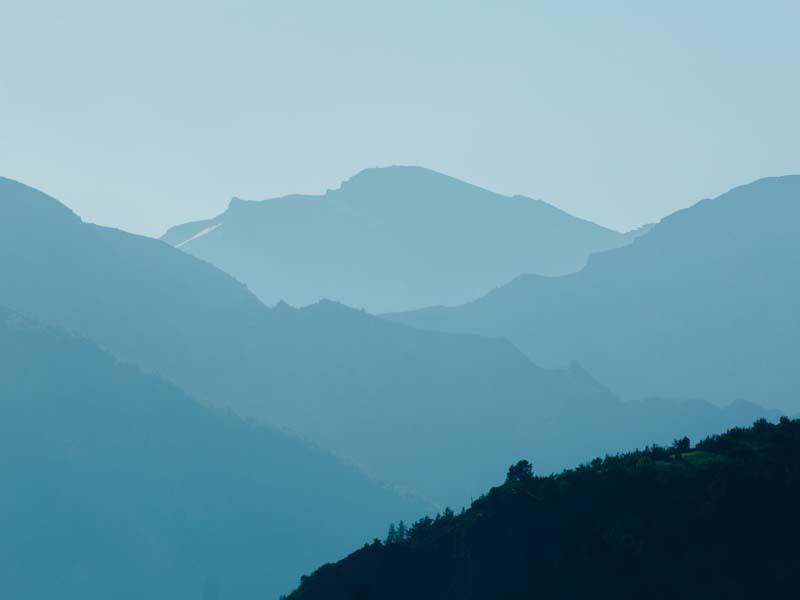 تصویری از کوهستان در عصر 