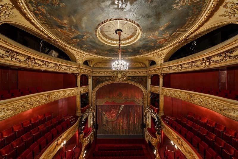 سالن تئاتر رنسانس De La Renaissance