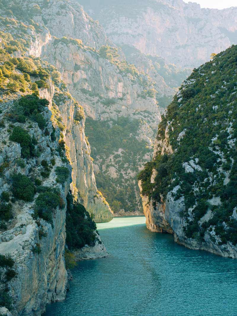 رودخانه میان دره‌ای سبز میان فرانسه و اسپانیا