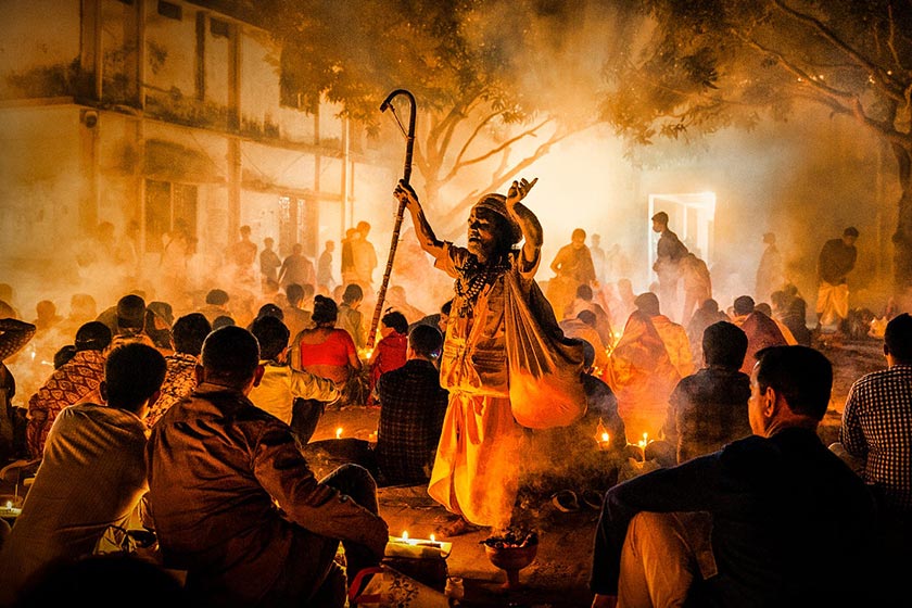 تصاویر دیدنی از گردهمایی هزاران بنگالی در مراسم آیینی نور و ایمان