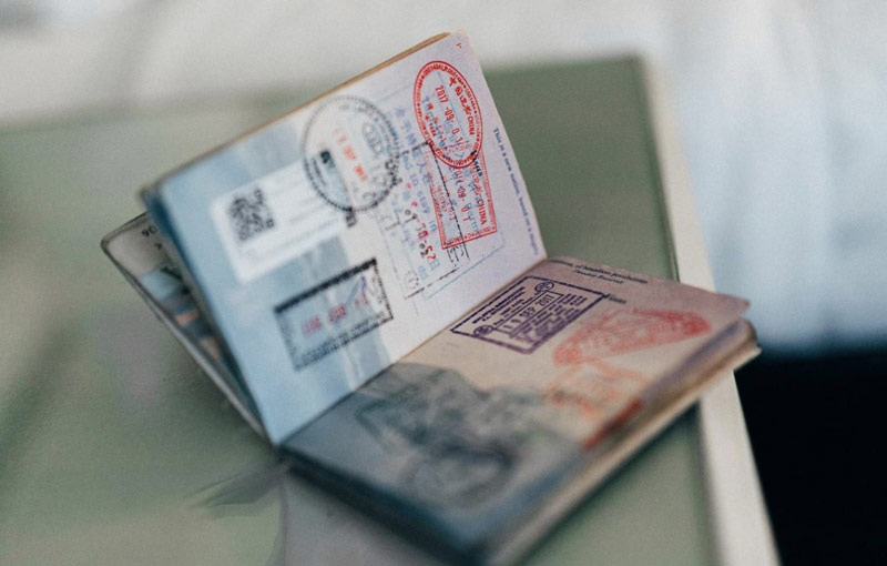 گذرنامه؛ منبع عکس: دلگرم، عکاس: نامشخص