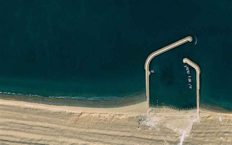 عکس هوایی منطقه‌ای ساحلی در ایران