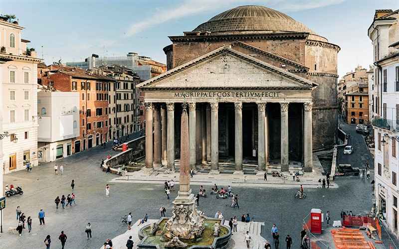 سازه‌ای تاریخی در شهر رم