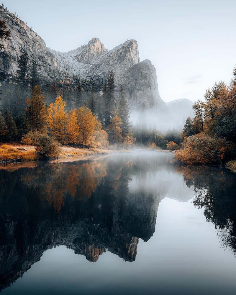 طبیعت پاییزی در پارک ملی یوسیمیتی (Yosemite National Park) در ایالت کالیفرنیا