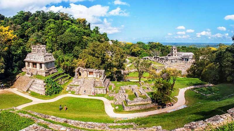 ویرانه‌های معابد مایاها در شهر باستانی پالنکه (Palenque)، در شمال ایالت چیاپاس (Chiapas) و جنوب مکزیک 