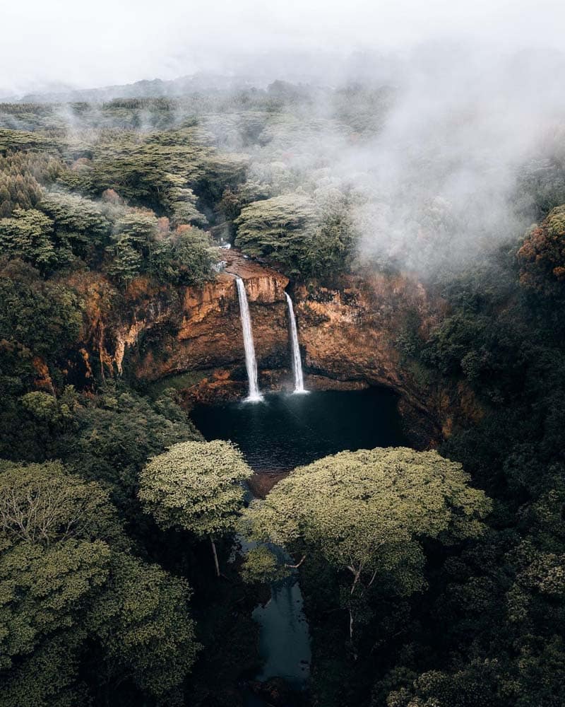 آبشارهای جنگلی در جزیره هاوایی آمریکا