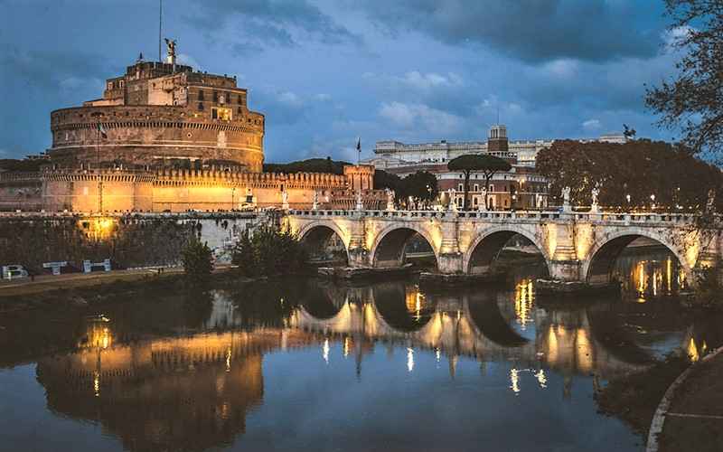 رودخانه‌ای پرآب در شهر رم