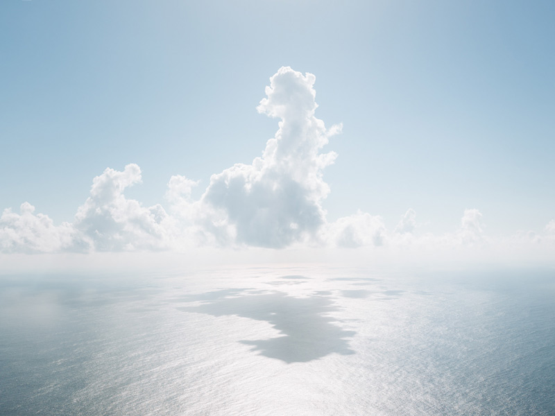 ابرهایی بر فراز دریا در جزیره مادیرا در پرتغال