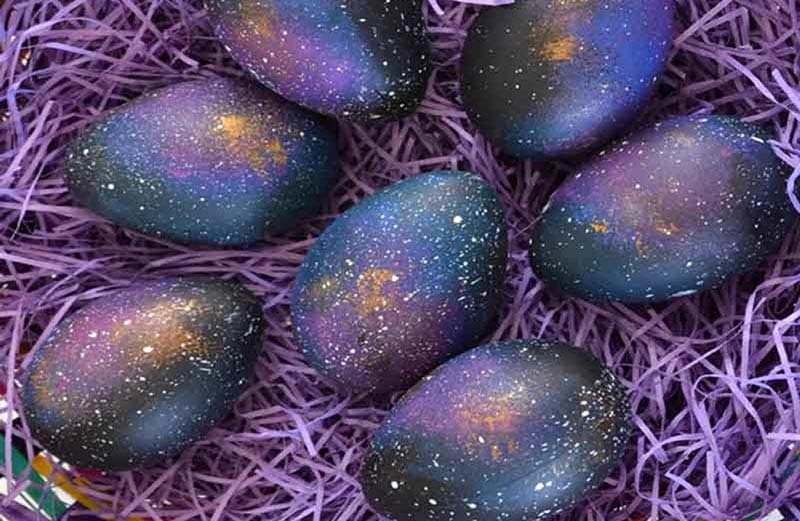 تخم‌مرغ‌ های رنگی سفره هفت سین؛ منبع عکس: خبرگزاری رکنا، عکاس نامشخص