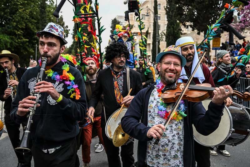 جشن و رژه در اورشلیم در بزرگداشت رهایی یهودیان از نابودی توسط امپراتوری ایران در ۲۵۰۰ سال پیش