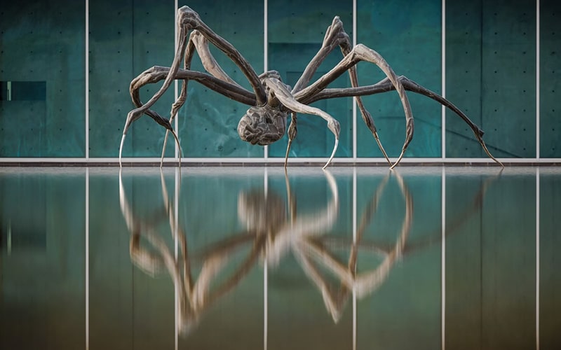 مجسمه بزرگ عنکبوت
