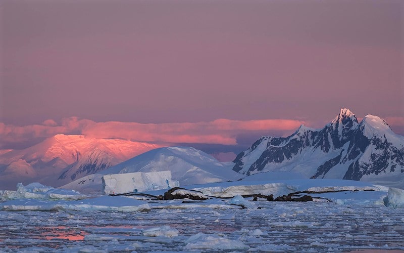 غروب خورشید در آب‌های جنوبگان، منبع عکس: northlandscapes.com، عکاس: Jan Erik Waider