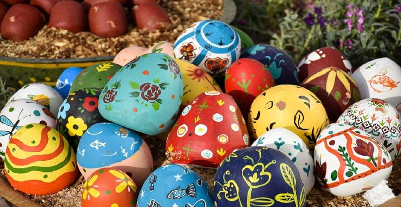 تخم مرغ های رنگی تزئین شده با رنگ های مختلف، منبع عکس: باشگاه خبرنگاران جوان، عکاس نامشخص