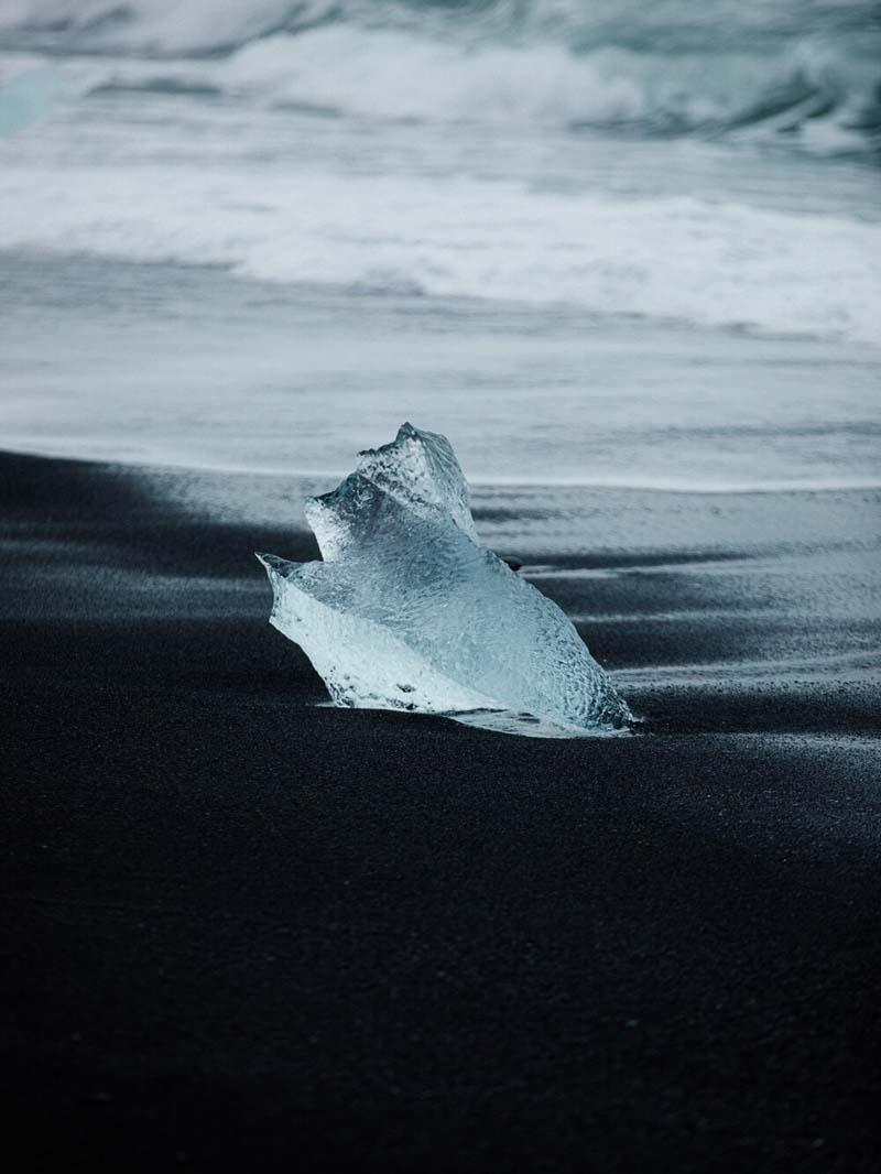 انجماد آب در ساحل آب‌های ایسلند