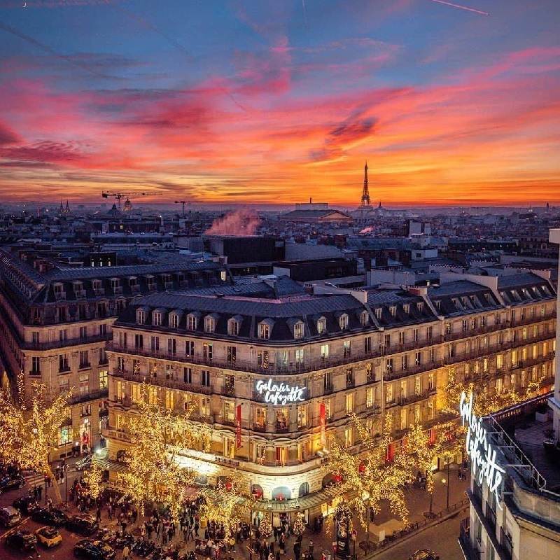 شب پاریس و برج ایفل؛ منبع عکس: صفحه اینستاگرام toureiffelofficielle؛ عکاس: un_barbu_a_paname