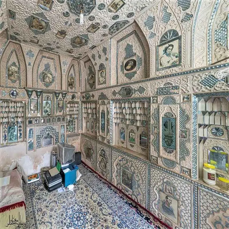 تزیینات آینه کاری و گچبری در خانه شهشهانی اصفهان، منبع عکس: alijanlou.amin@، عکاس: امین علیجانلو