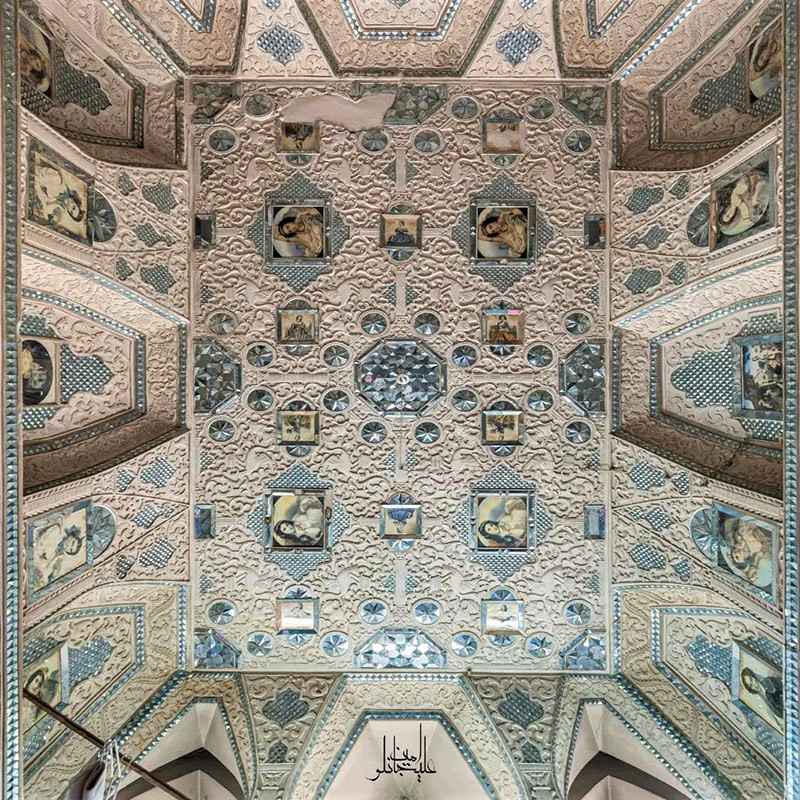 تزیینات آینه کاری در سقف خانه شهشهانی اصفهان، منبع عکس: alijanlou.amin@، عکاس: امین علیجانلو