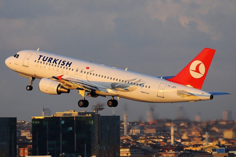 هواپیمای ترکیش در حال صعود