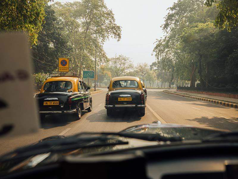 تاکسی‌های هندی در خیابان 