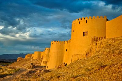ریزش دیوار قلعه بلقیس | خطر کل قلعه را تهدید می‌کند