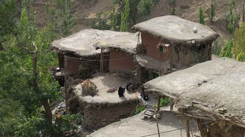 خانه‌های پلکانی و کاهگلی روستا سرآقاسید؛ منبع عکس: گوگل مپ؛ عکاس: سیدمهرداد رییسی