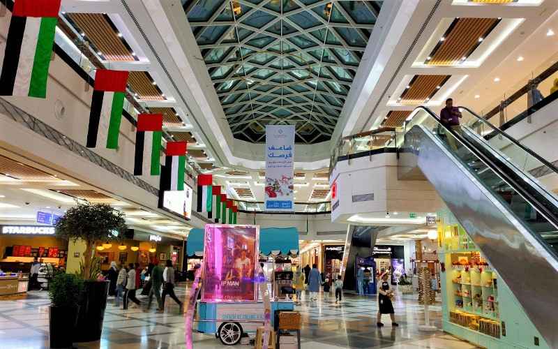 فضای داخلی مرکز خرید بوابه الشرق در ابوظبی، منبع عکس: گوگل مپ، عکاس: Ahmad Mohd