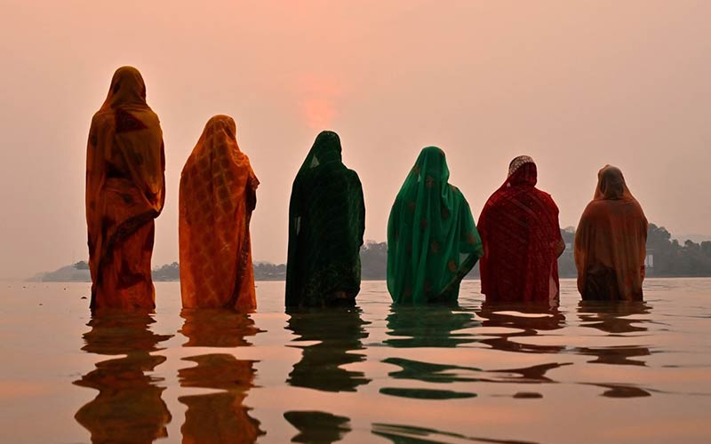زنان هندی در رودخانه