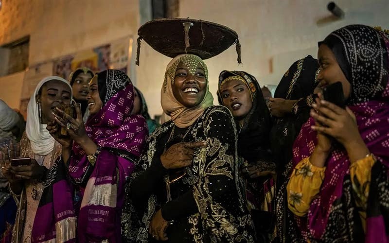 شادی زنان در جشنی در کشور اتیوپی