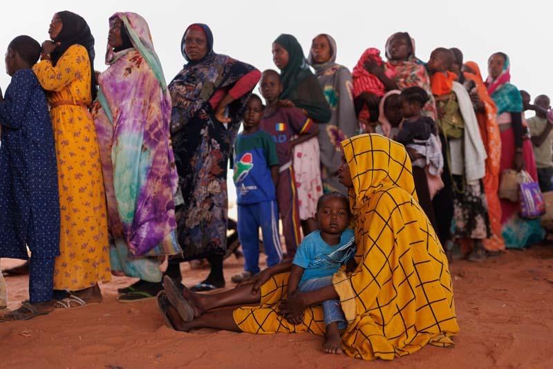 پناهجویان تازه وارد چاد که از جنگ در دارفور سودان فرار می کنند؛ منبع عکس: Getty Images؛ نام عکاس: Dan Kitwood