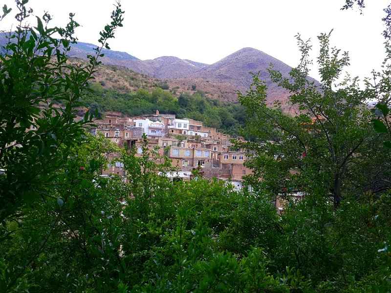 روستای پلکانی اشتبین؛ منبع عکس: گوگل مپ؛ عکاس: مهدی رنجبر