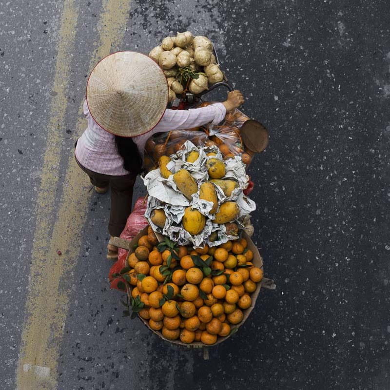 مرکبات فروش دوره گرد بازار هانوی در ویتنام
