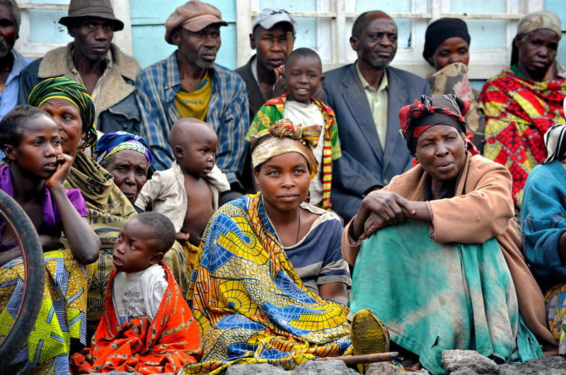 مردم کنگو با لباس محلی؛  منبع عکس: مجله بورگن، عکاس: ناشناس