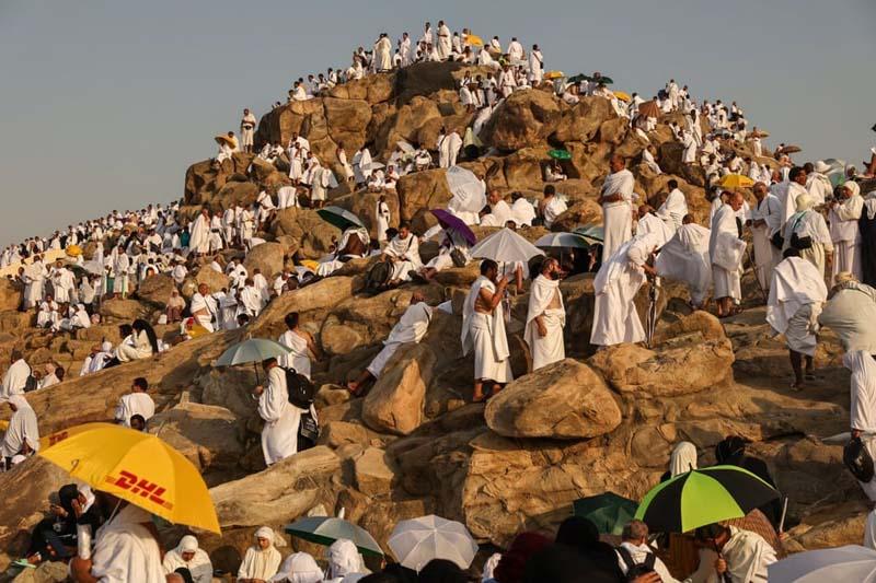 تجمع حجاج در  جبل الرحمه عرفات